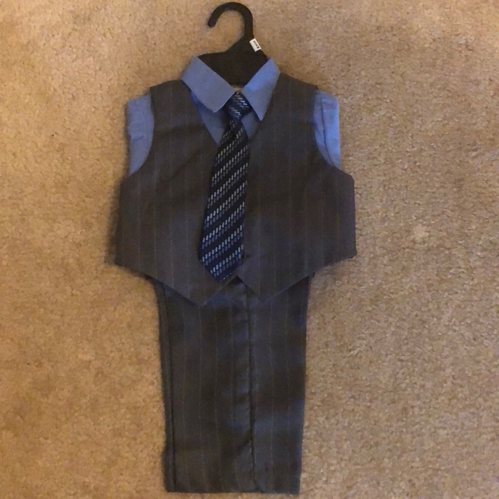 NWOT Baby Boy 4-Piece Suit Set